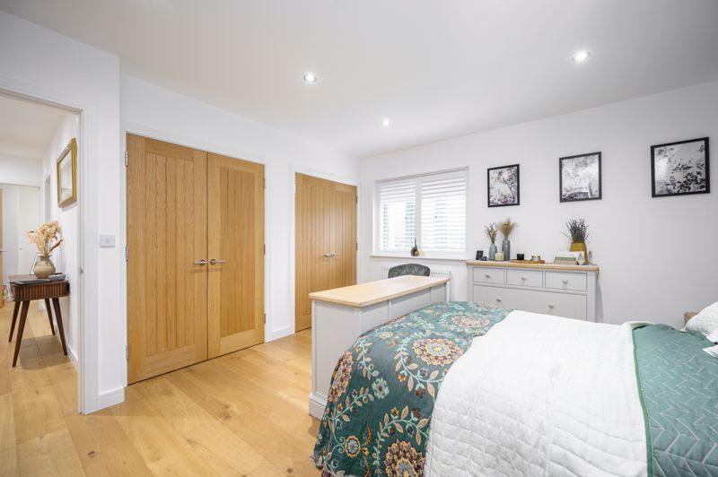 Bedroom- click for photo gallery